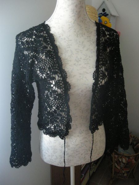 bolero noir manches longues