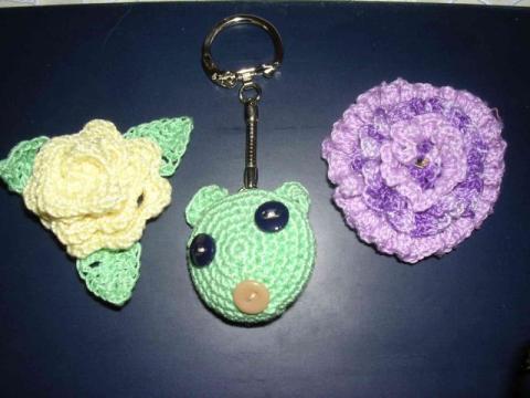 ornements broche fleur porte clef